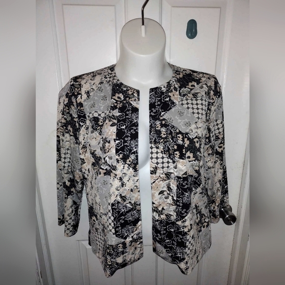 Joan Rivers Patchwork  Floral Print Blazer w/ Jewel neckline Sz L - Picture 1 of 11